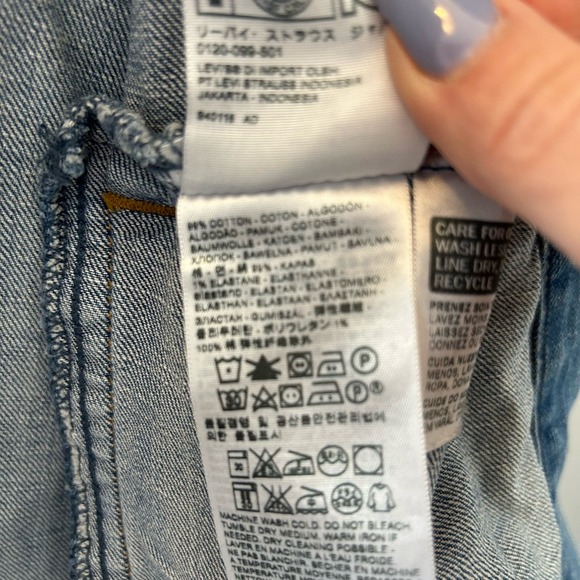 Levi’s Blue Denim Button Trucker Jacket | Size Large - Picture 9 of 10